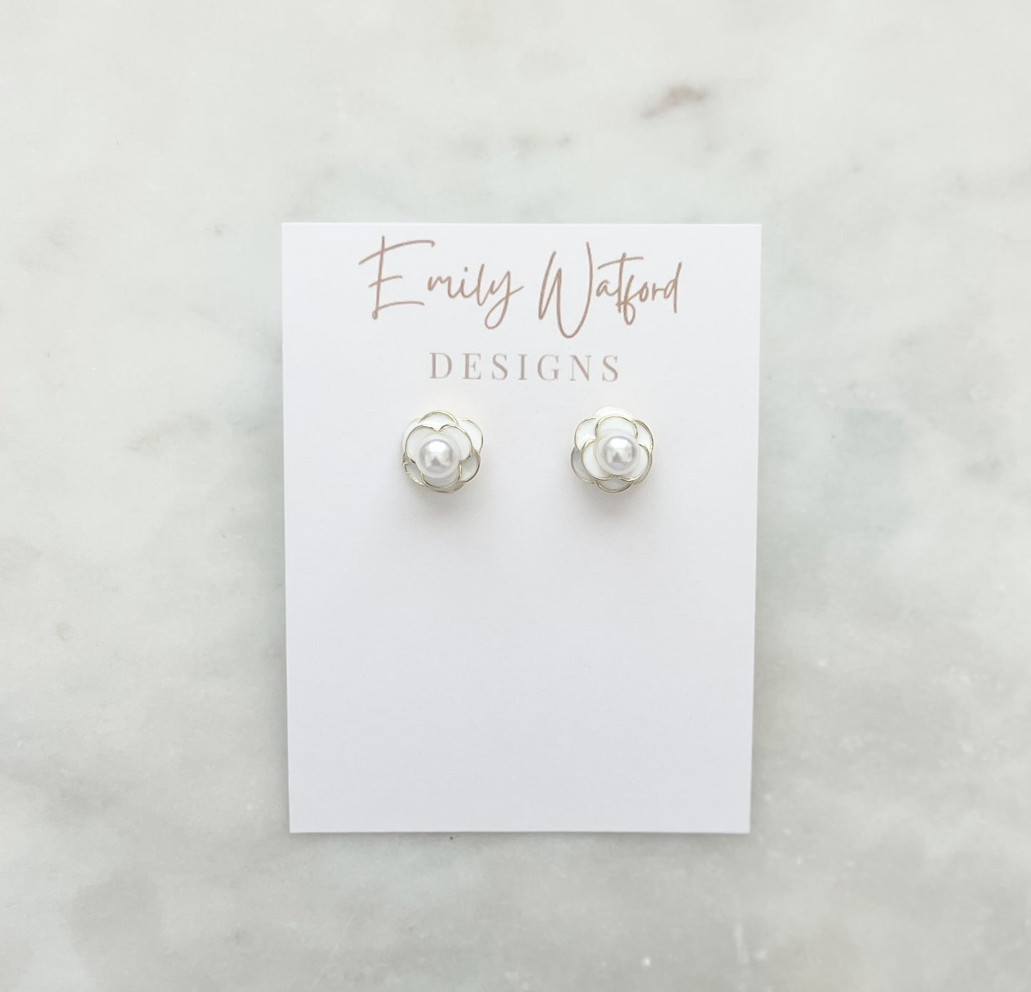 White Flower Stud with Pearl
