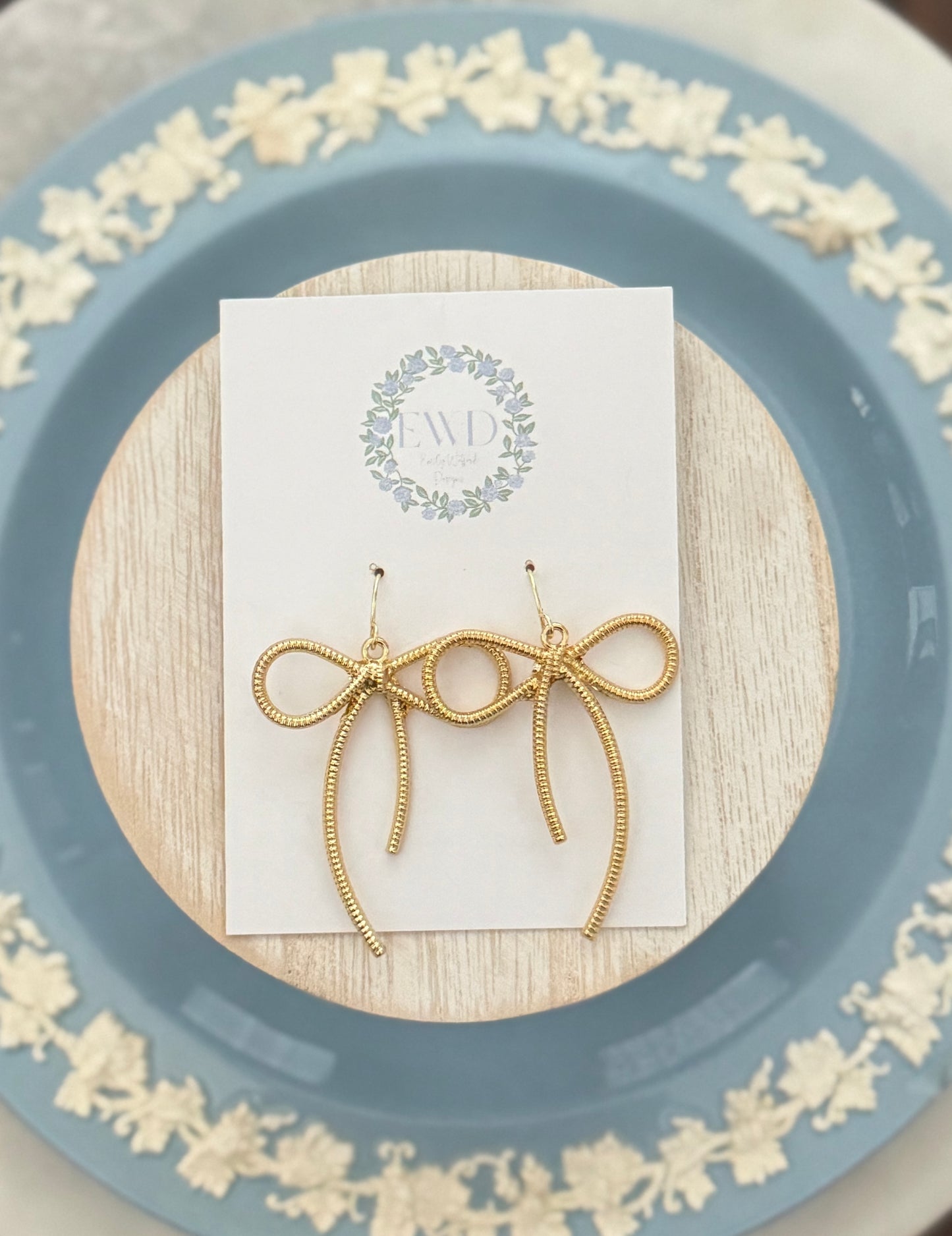Bow Hook Dangle