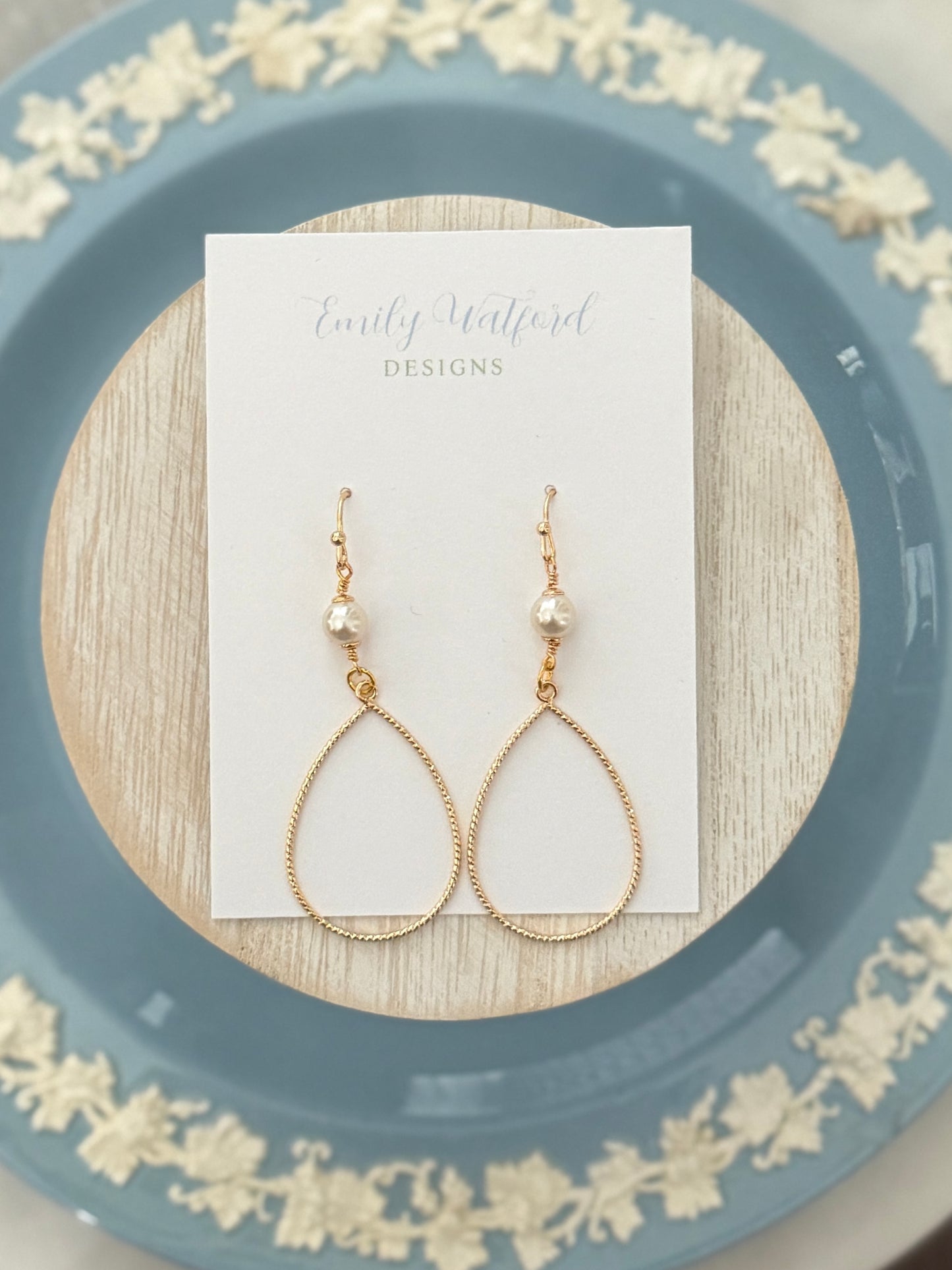 Small Pearl Teardrop