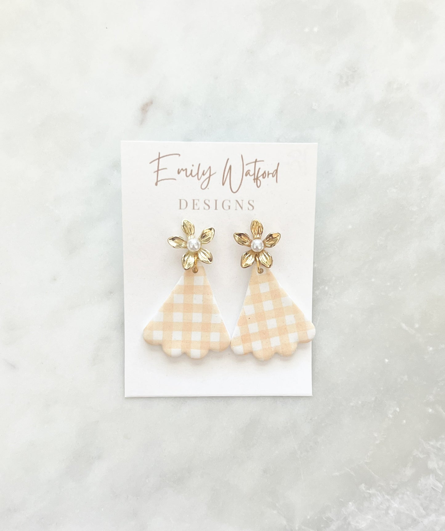 Yellow Gingham Scallop