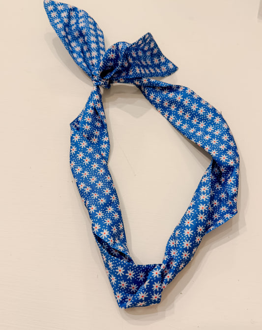 Blue daisy print scarf ONLY