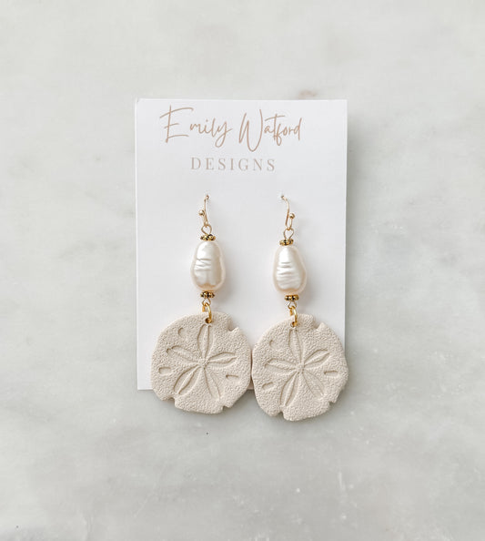 Sand Dollar Pearl Hook