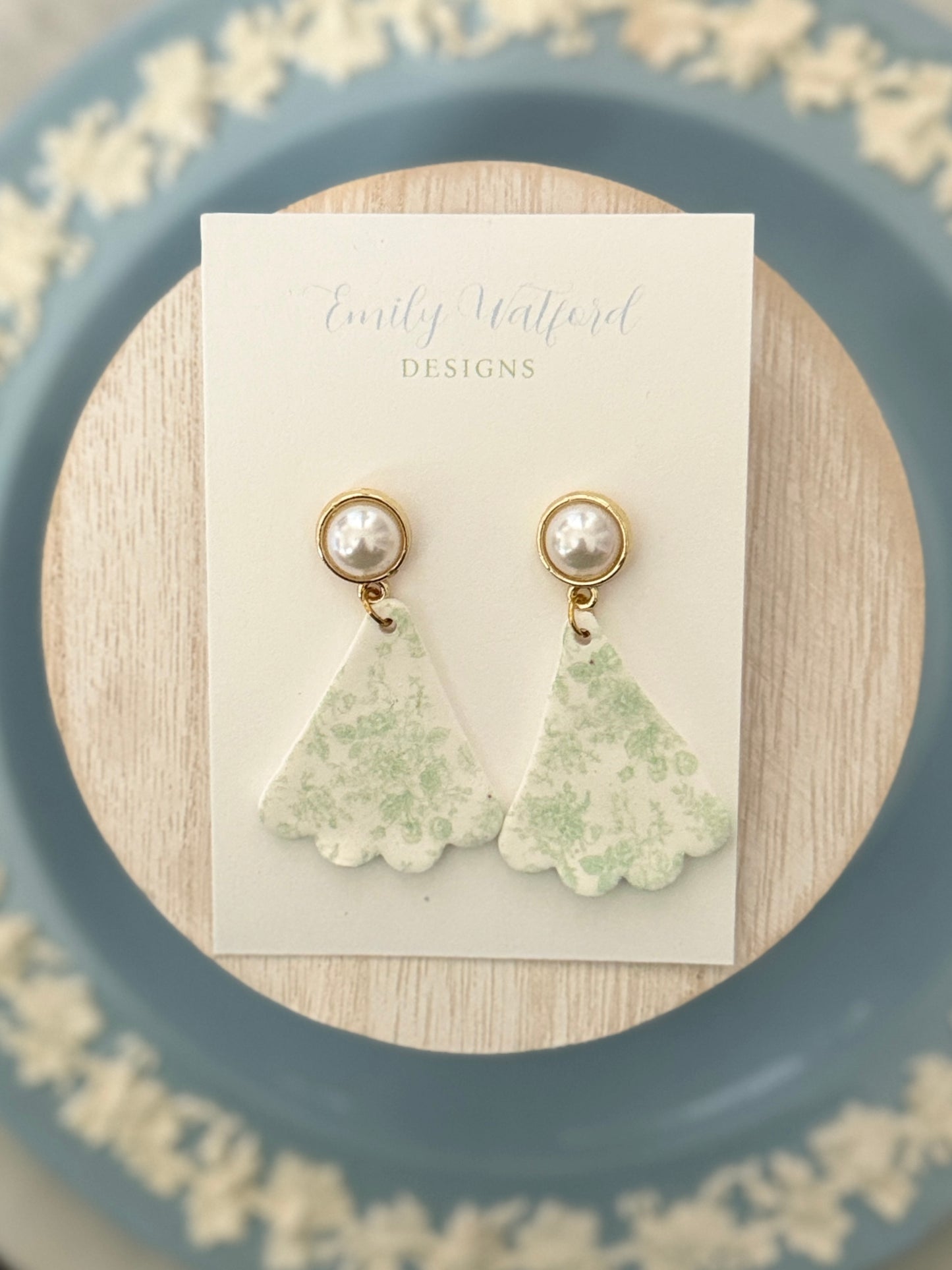 Green Floral Scallop Dangle